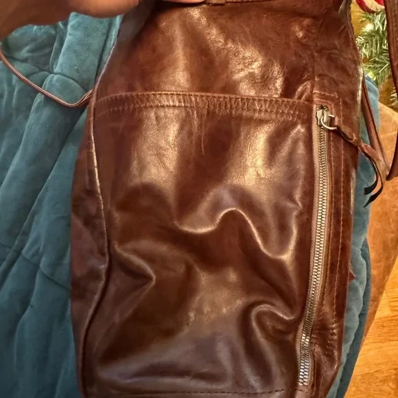 Rough & Tumble large 7 Pocket Leather Tote Bag - Picture 5 of 7